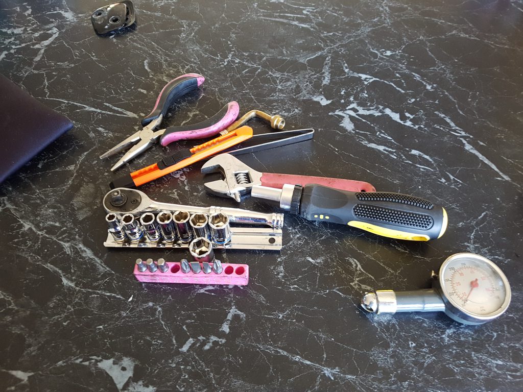 Various tools, fairly shabby